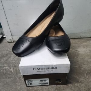 Giani Bernini Women's Black Flats with Memory Foam